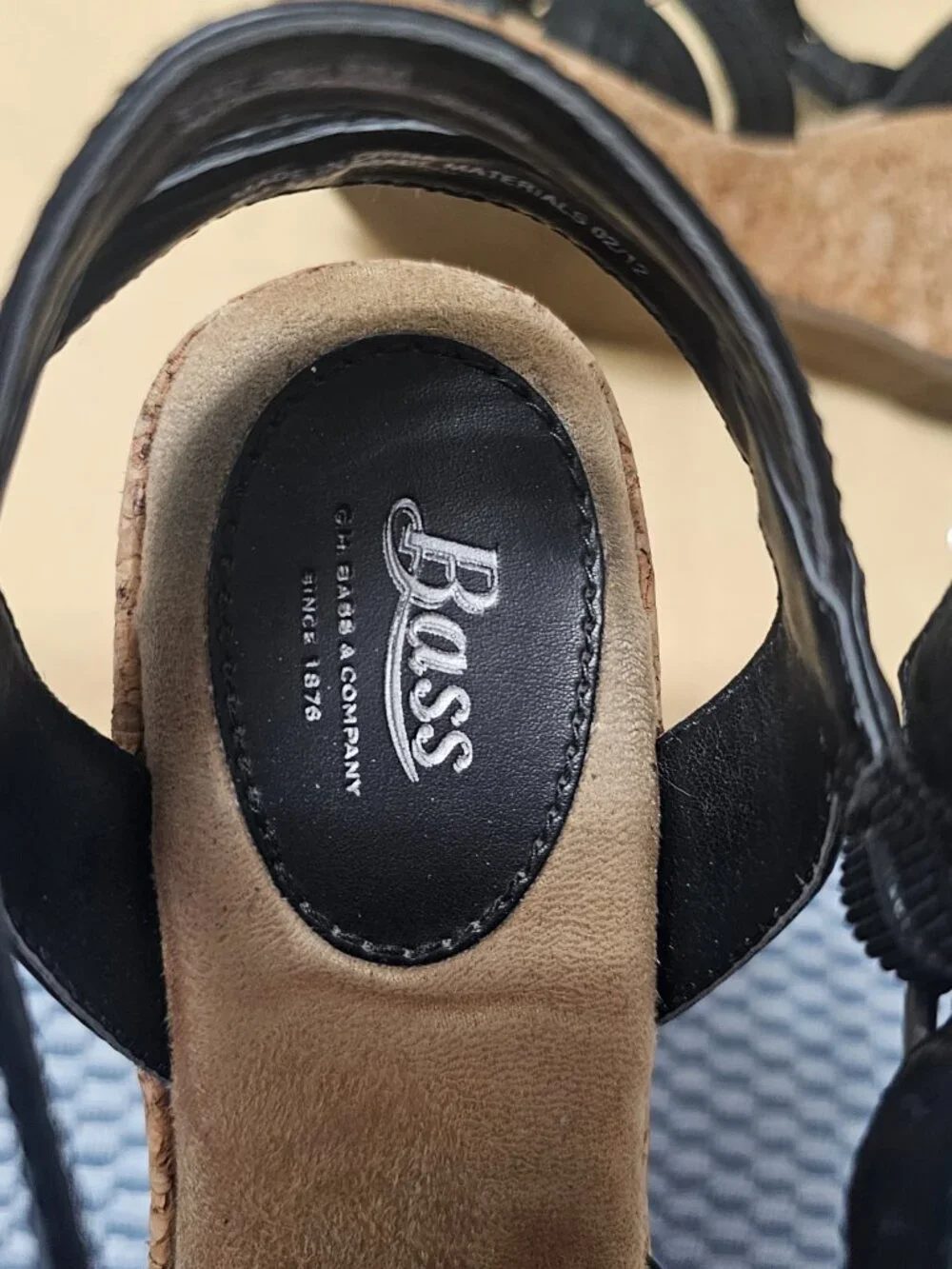 G.H. Bass & Co. Women's Black Leather Strappy Cork Wedge Sandals Shoes - Size 6 - Picture 7 of 7